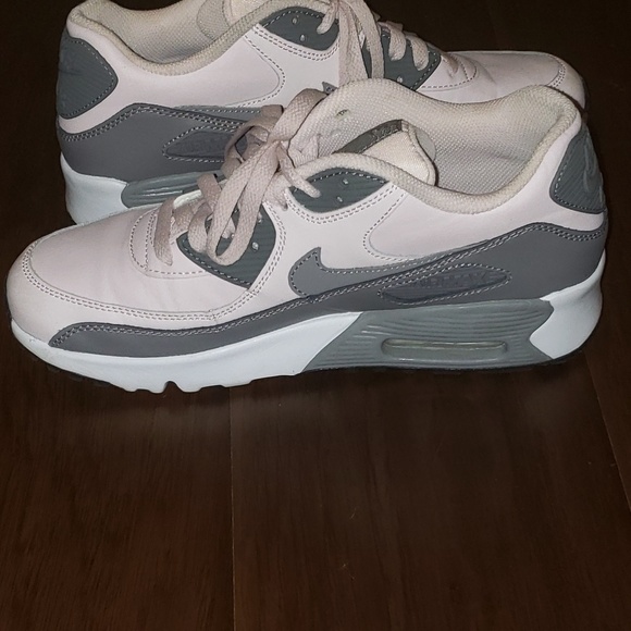 Nike Shoes - Nike Air Max Nike Shoes - Nike Air Max